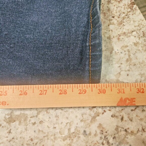 Levi's Jeans Men's 42Wx 32L Medium Wash  Gold Signature Relaxed Fit - Picture 5 of 15